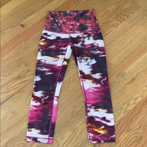 Lululemon High Waisted crops — Size 4